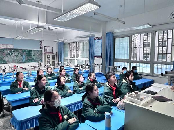 2活力满满,精彩绽放 (2) 2活力满满,精彩绽放 (2)